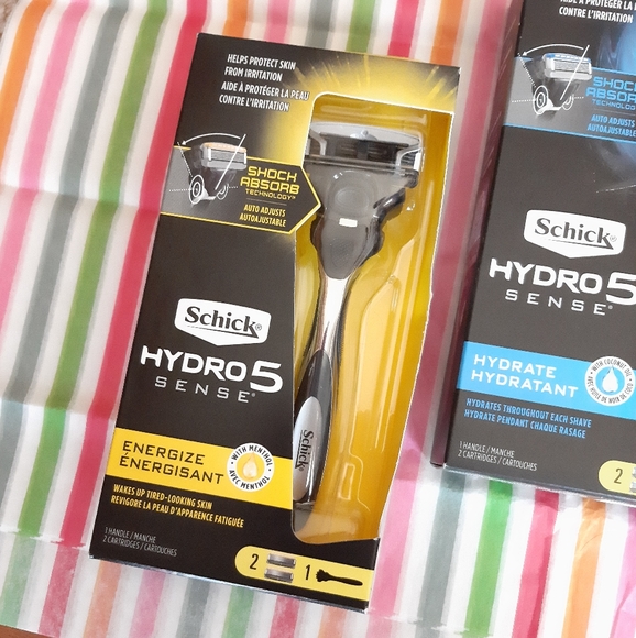 Schick Hydro 5 Sense Razor Bundle - Picture 7 of 11